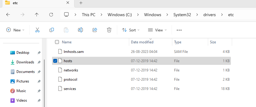 File Explorer hosts path